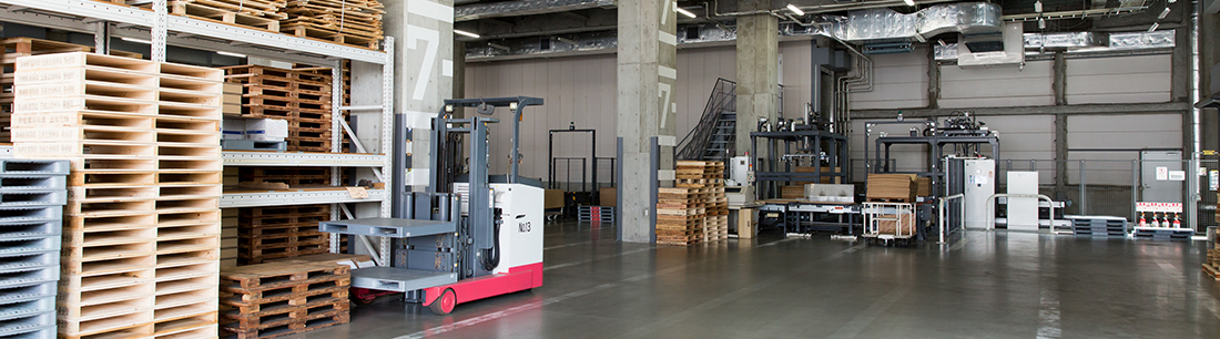 ⽊パレット・プラスチックパレット